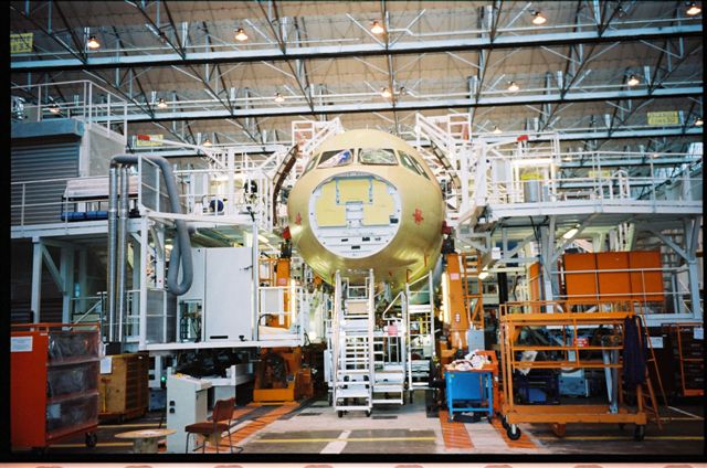 Výrobní hala pro kompletaci letounů A320, kde se budou příští rok vyrábět také letadla pro ČSA
