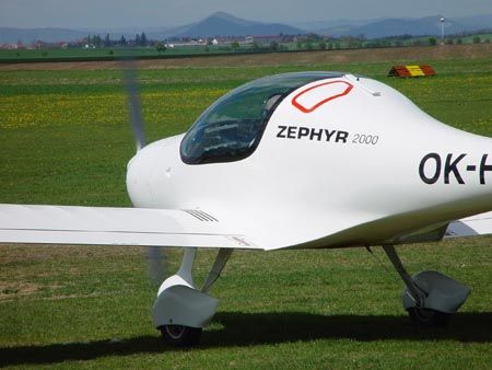 Letoun Zephyr je díky svým letovým vlastnostem vhodným letounem pro výcvik