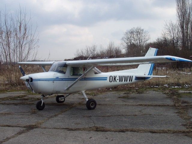 Cessna 150 Aviatického klubu OK WWW